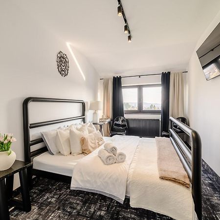 Golden Lion House Bed&Breakfast Rumia Εξωτερικό φωτογραφία