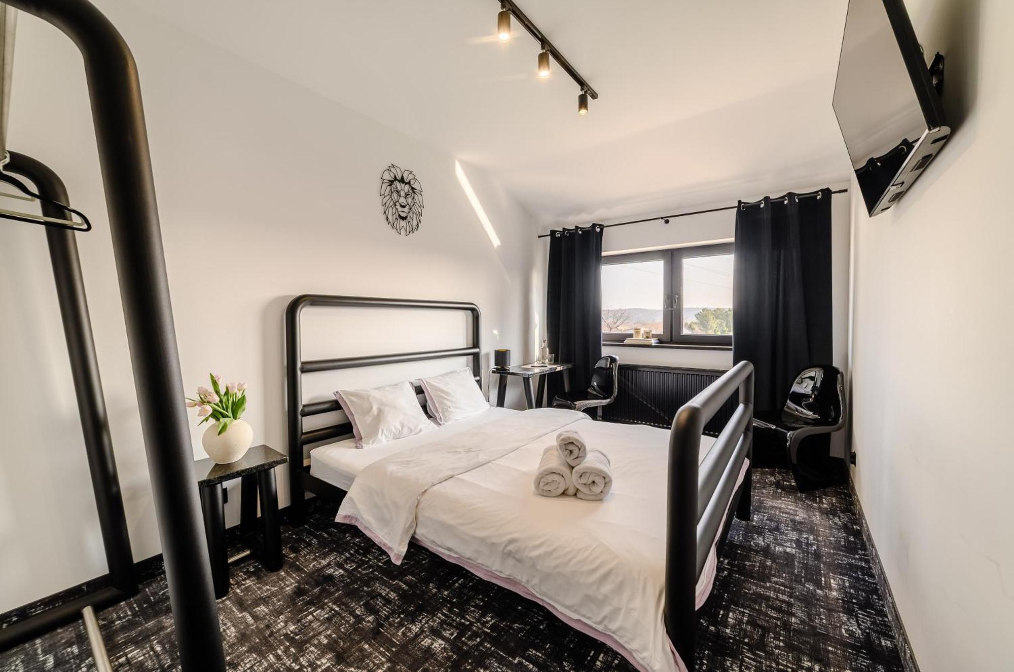 Golden Lion House Bed&Breakfast Rumia Εξωτερικό φωτογραφία