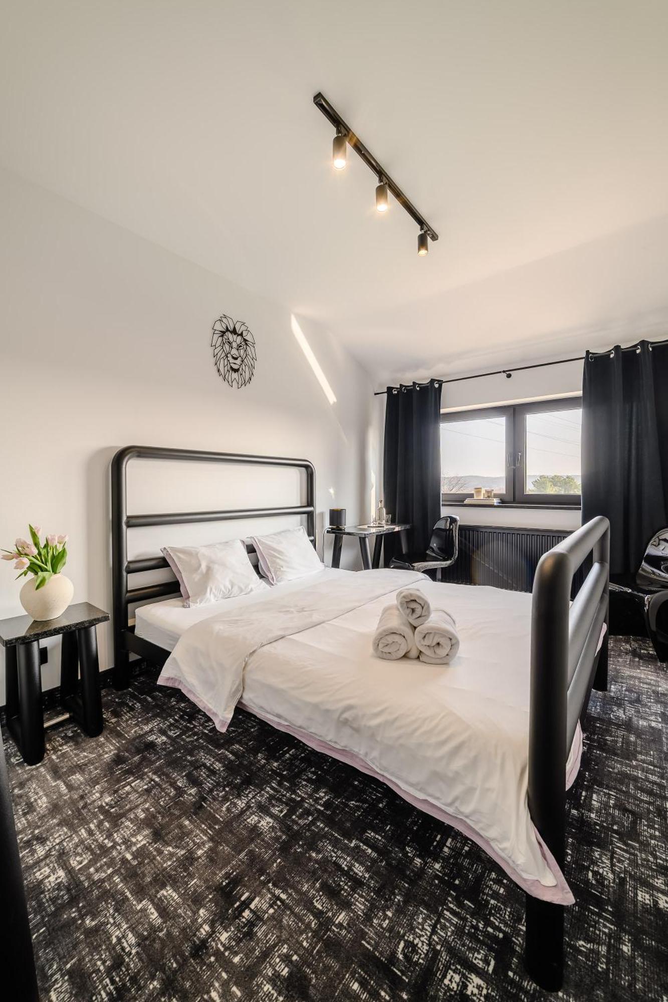 Golden Lion House Bed&Breakfast Rumia Εξωτερικό φωτογραφία