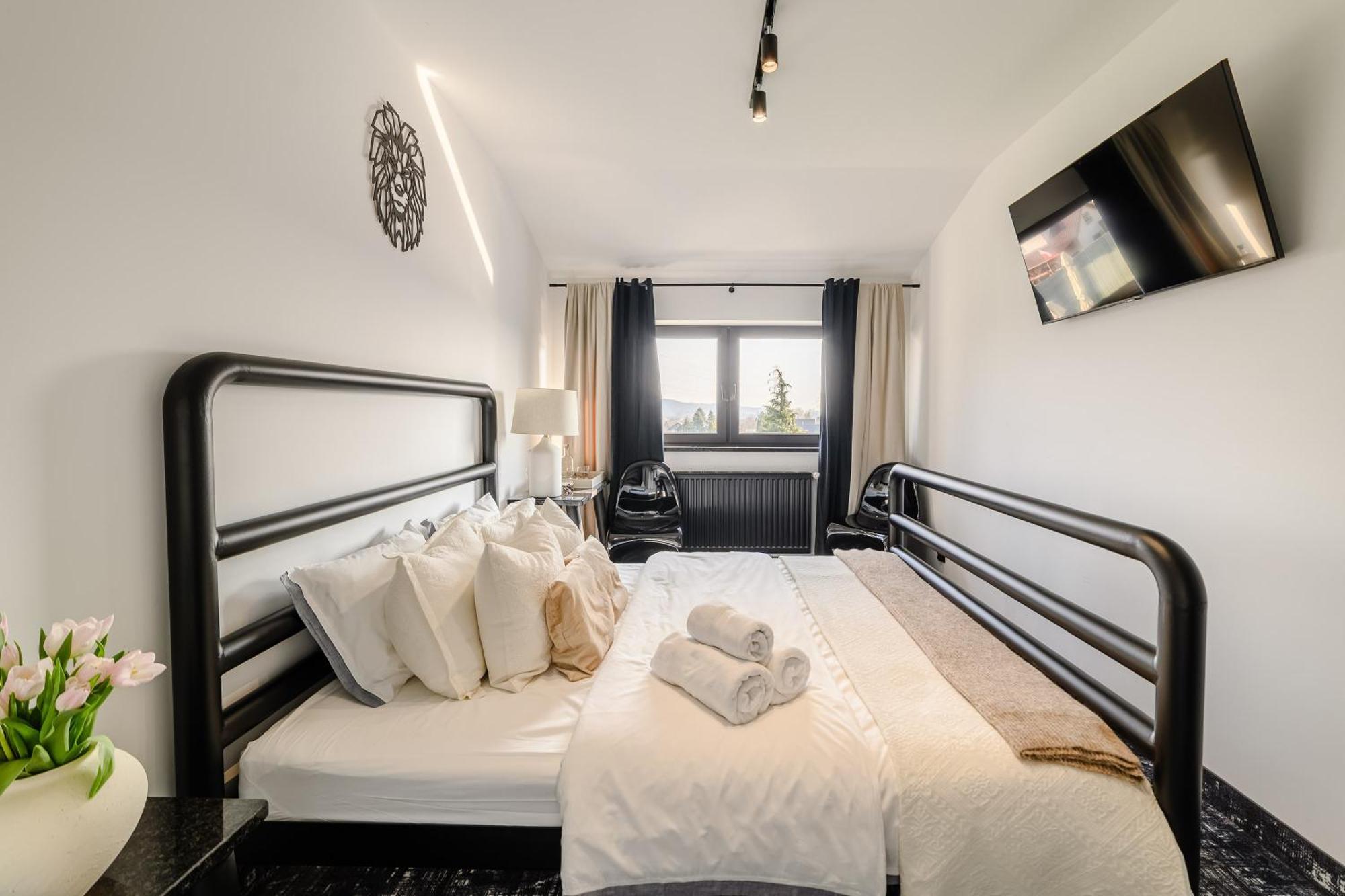 Golden Lion House Bed&Breakfast Rumia Εξωτερικό φωτογραφία